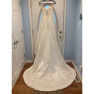 Stunning NEW Strapless Bonny Bridal SZ 18 Wedding Dress Embroidered Beaded $1300